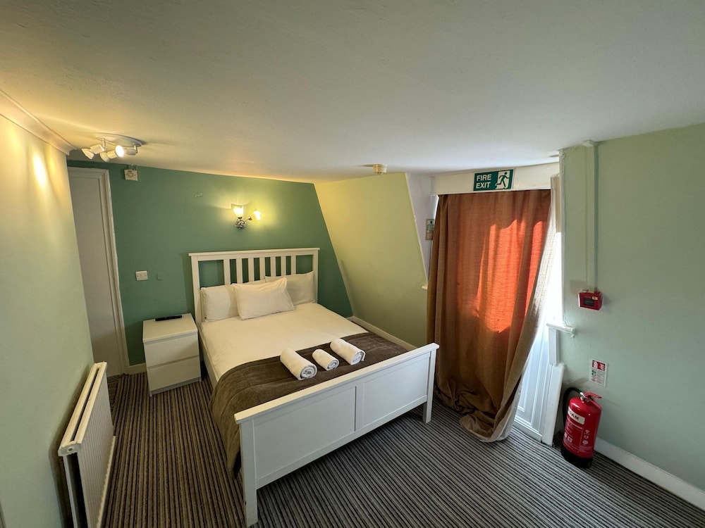 Basic Double Room, 1 Double Bed photo 3