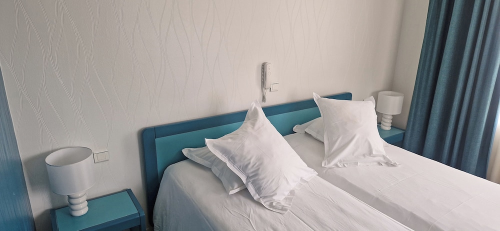 Standard Twin Room, 2 Twin Beds photo 3