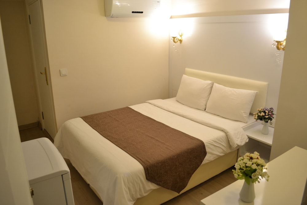 Economy Double Room photo 1