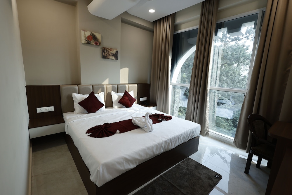 Deluxe Double Room, City View photo 1