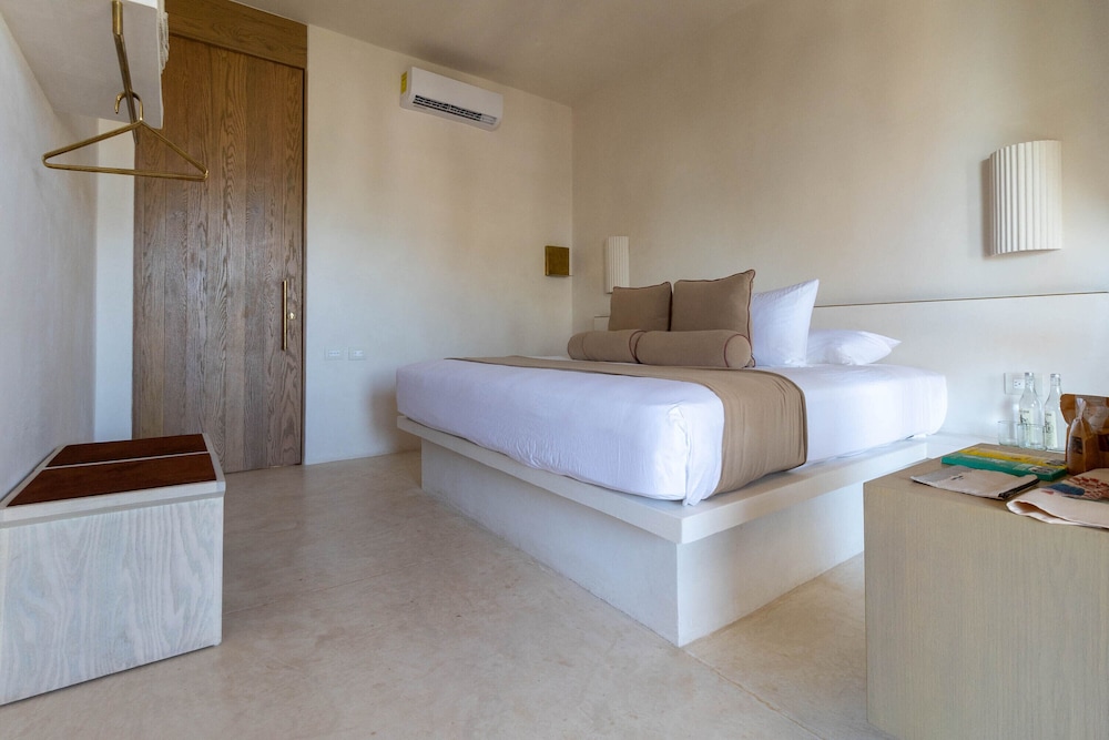 Balcony Room Superior, photo 7