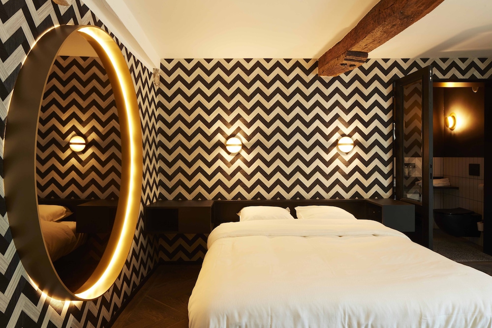 Deluxe Room - Photo 1