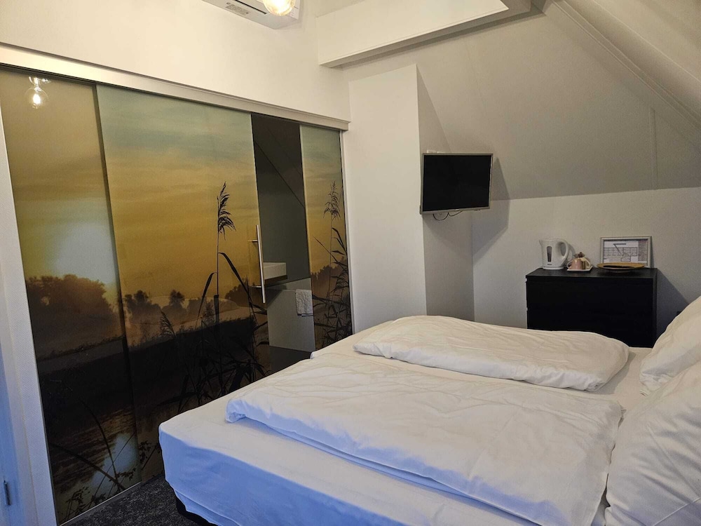 Comfort Double Room, Bathtub photo 3