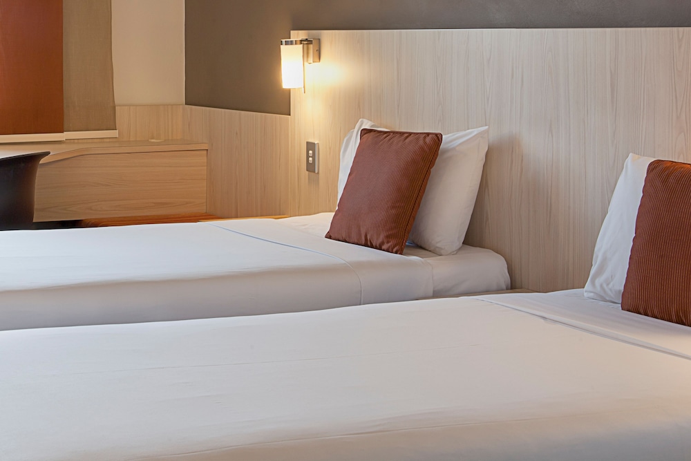 Standard Room, 2 Twin Beds photo 3