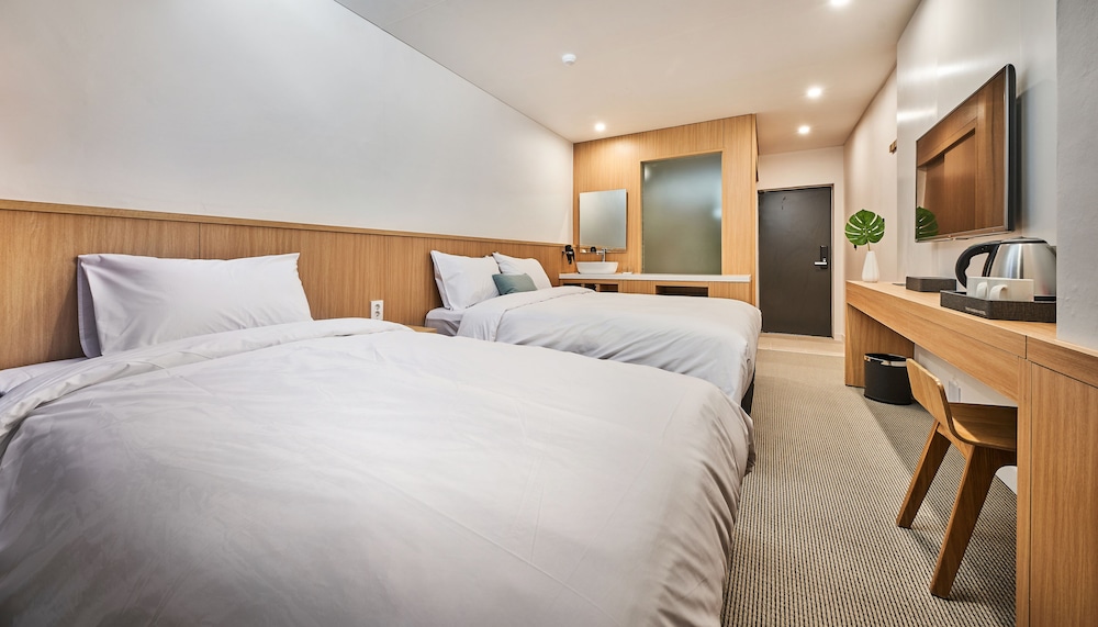Deluxe Twin Room, Sea View - Photo 1