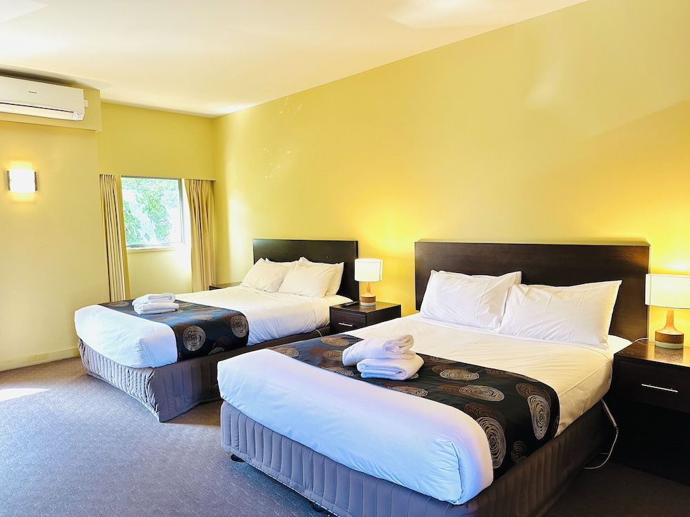 Standard Room, 2 Queen Beds, Non Smoking - Photo 1