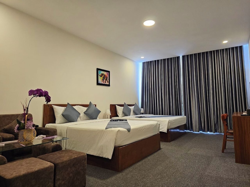 Family Double Room, 2 Bedrooms, City View photo 3