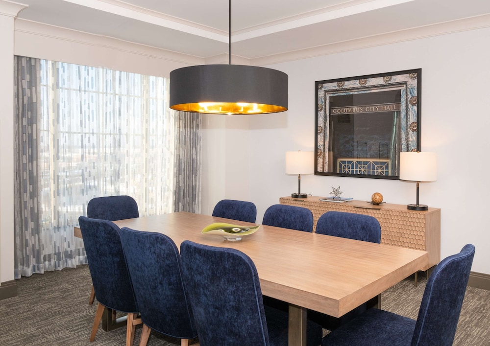 presidential suite,1king bedroom, one queen bedroom, business lounge access photo 1