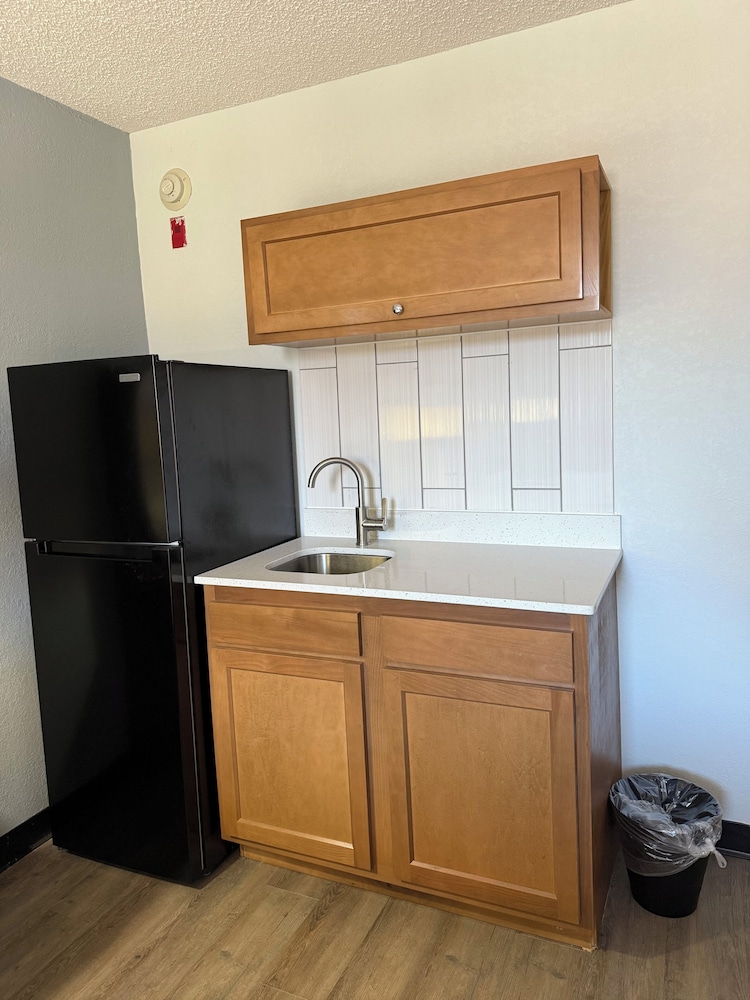 Room, 1 King Bed, Mobility Accessible, Non Smoking