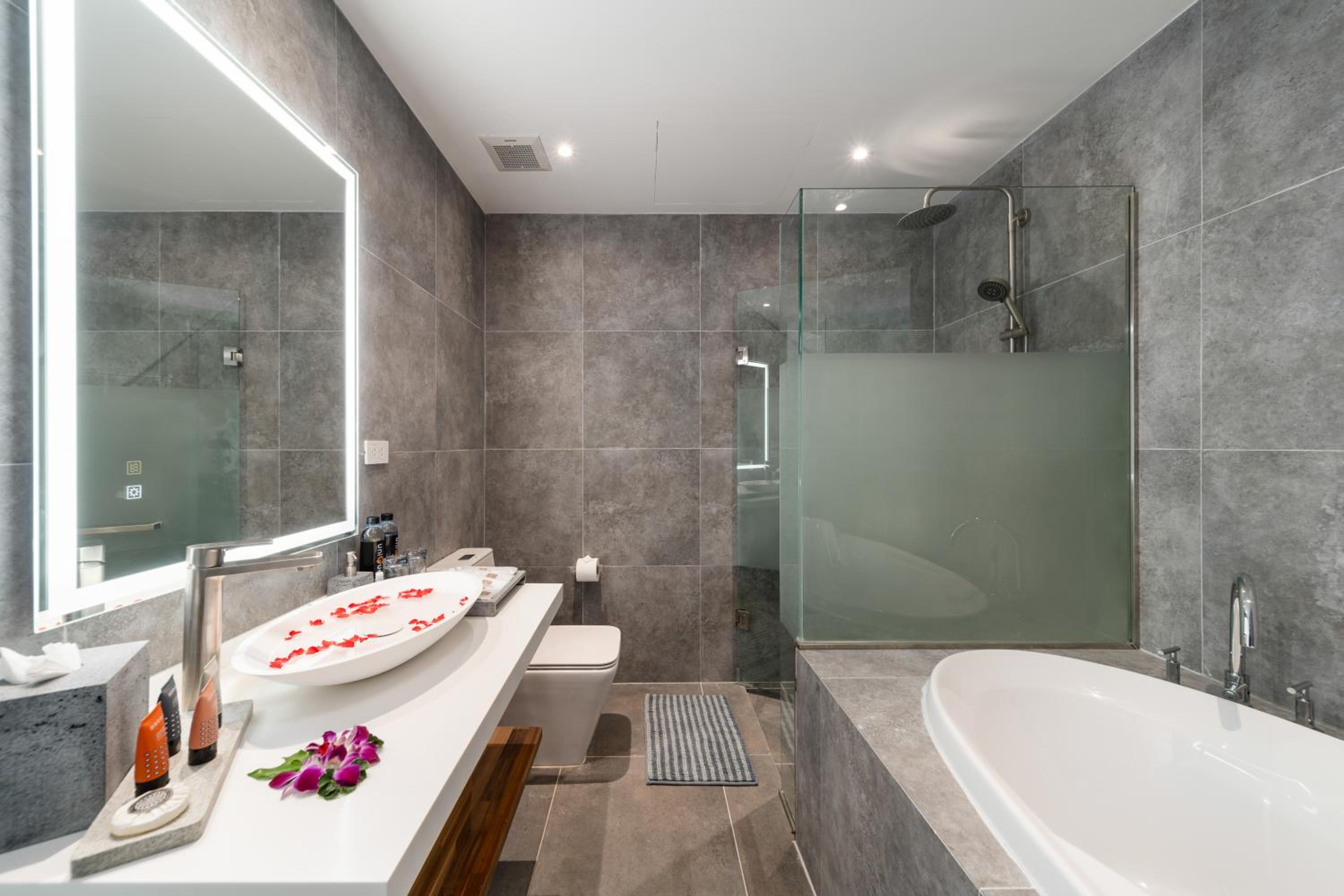 Junior Seaview Penthouse Suite photo 3