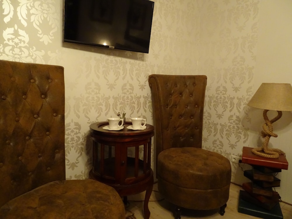 Deluxe Double Room, 1 Queen Bed, Balcony, Mountain View photo 2