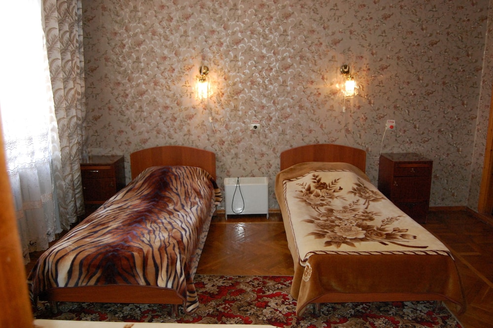 One Bed In 6-Bed Dormitory