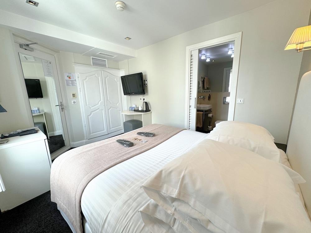 Double Economy Room, without balcony