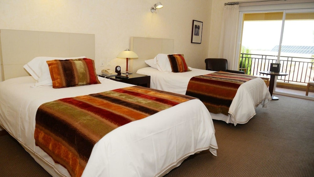 Deluxe Room, 2 Twin Beds photo 3