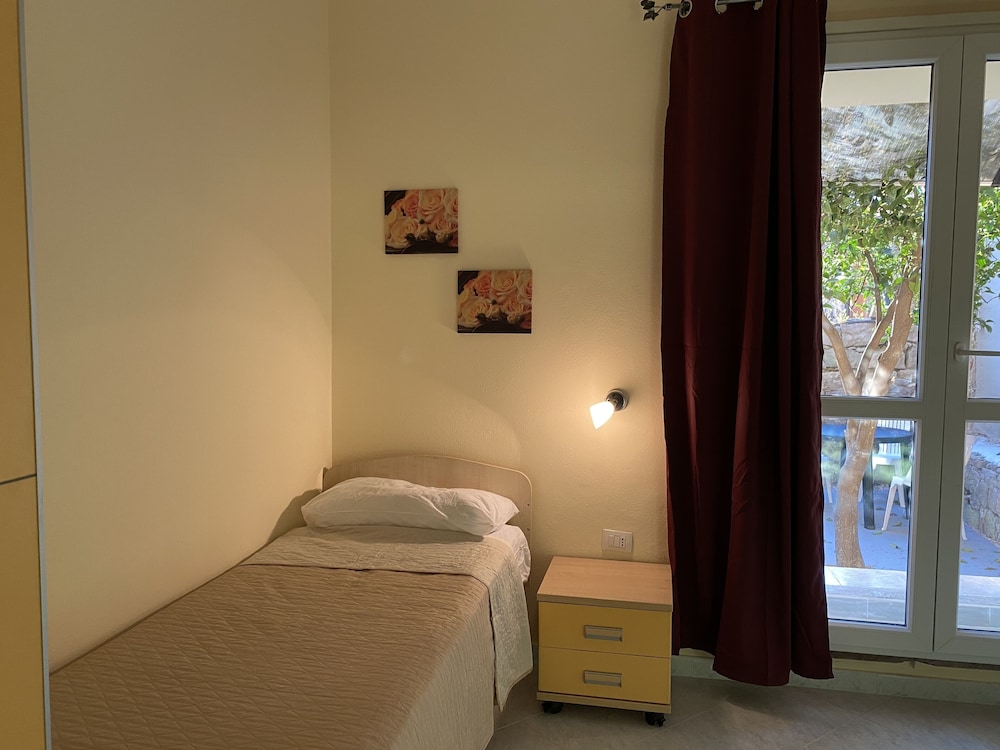 City Apartment, 1 Bedroom photo 1