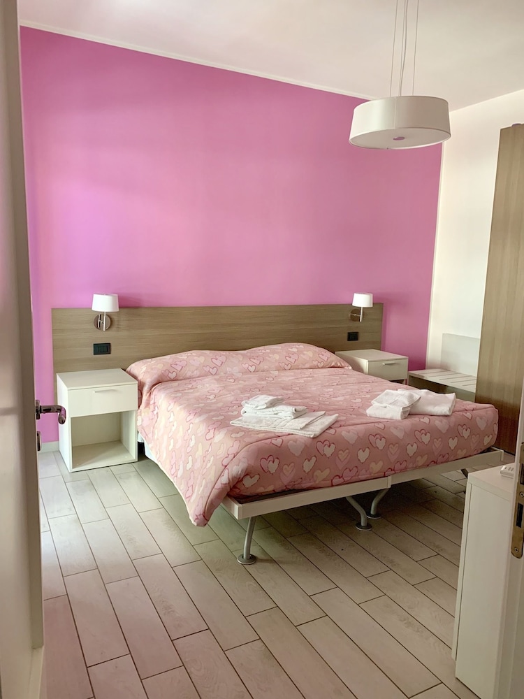 Comfort Double Or Twin Room, Balcony, City View (Room Ciane) photo 2