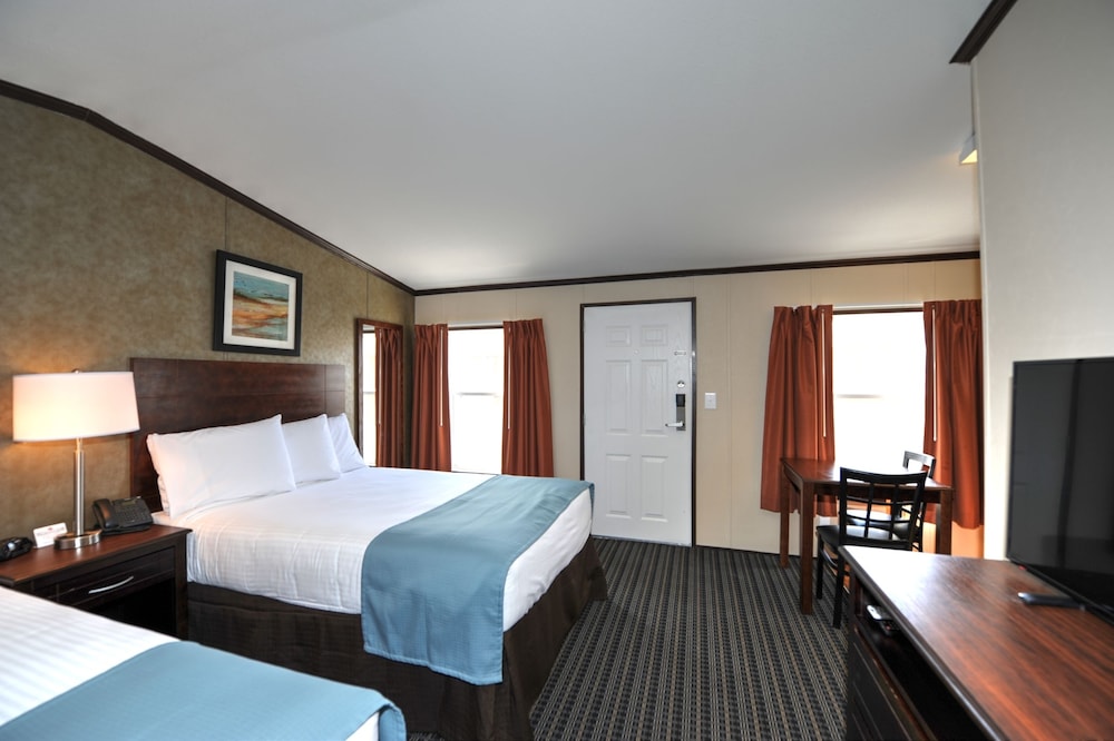 Room, 2 Double Beds, Kitchenette photo 3