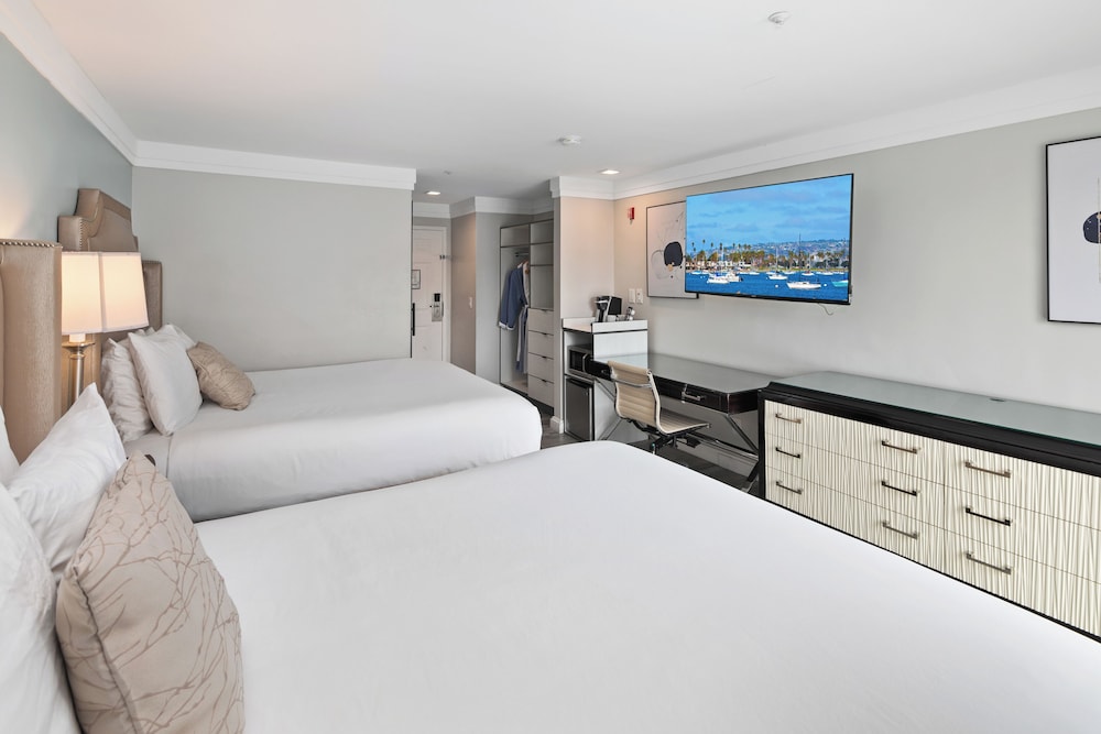 Room, Multiple Beds, Balcony photo 2