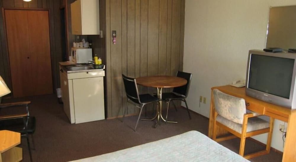 Deluxe Suite, 1 Queen Bed photo 1