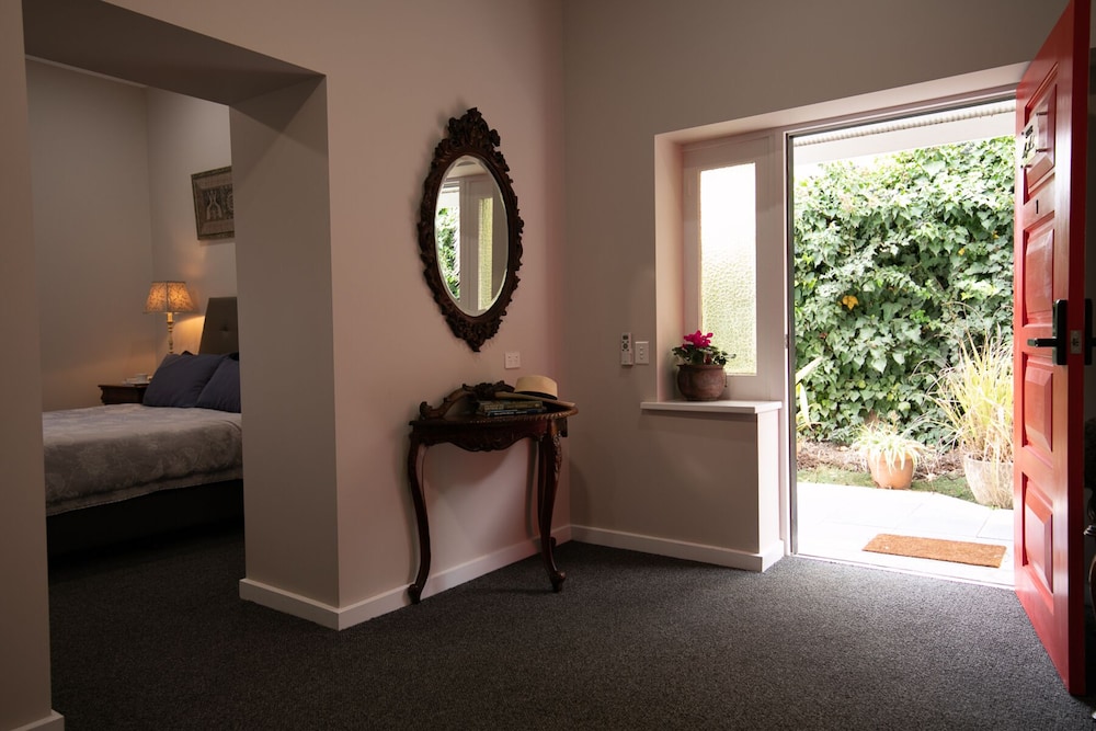 Executive House photo 3