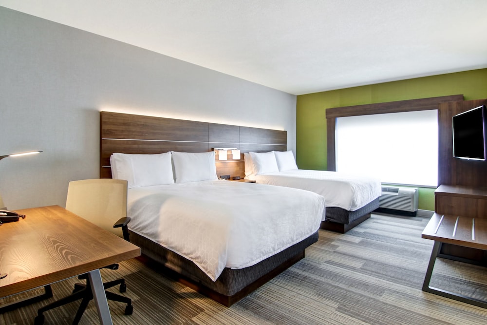 Suite, Multiple Beds (Extra Floor Space) - Photo 3