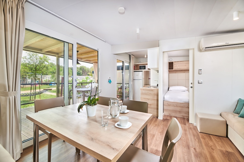 Premium Mobile Home photo 3