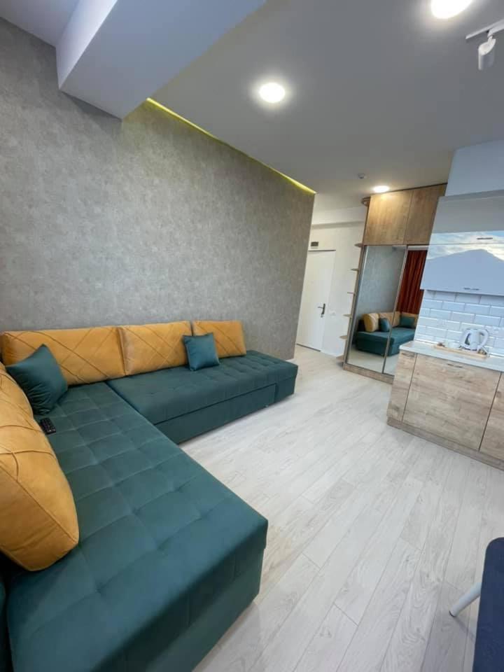 Apartment with Mountain View photo 2