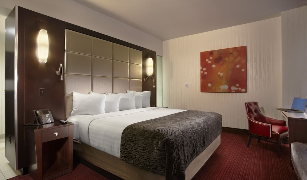 Classic Room, 1 King Bed (Cactus Tower) - Photo 1