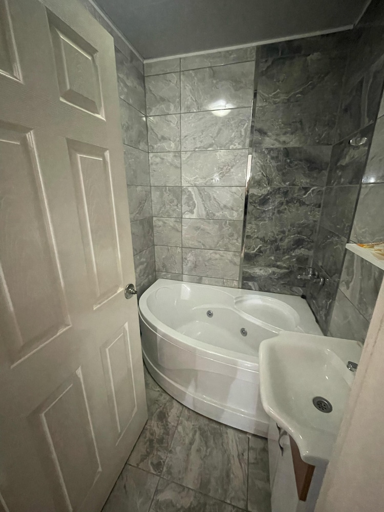 Comfort Suite photo 3
