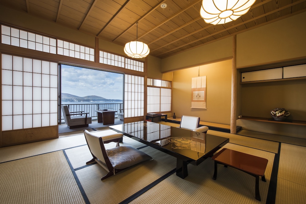 Japanese-style rooms in the New Building photo 1