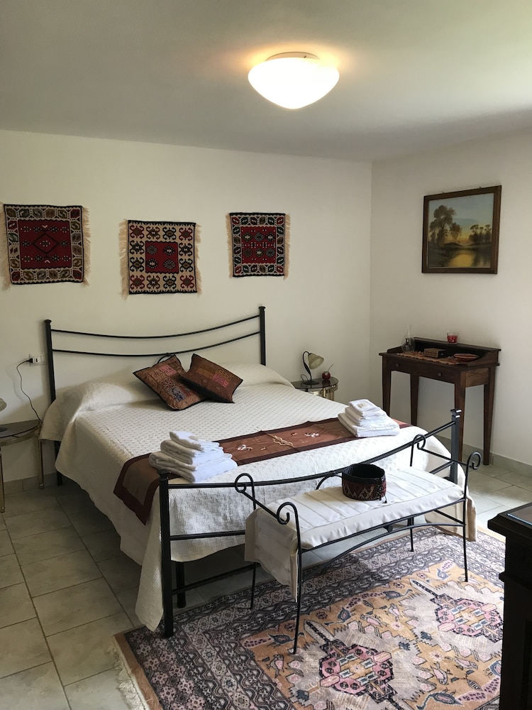 Double Room, Shared Bathroom, Lake View (America) photo 1
