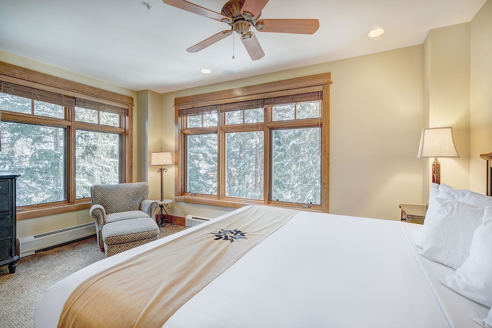 Premier Condo, 4 Bedrooms (Lone Eagle, 4 Bath) photo 3