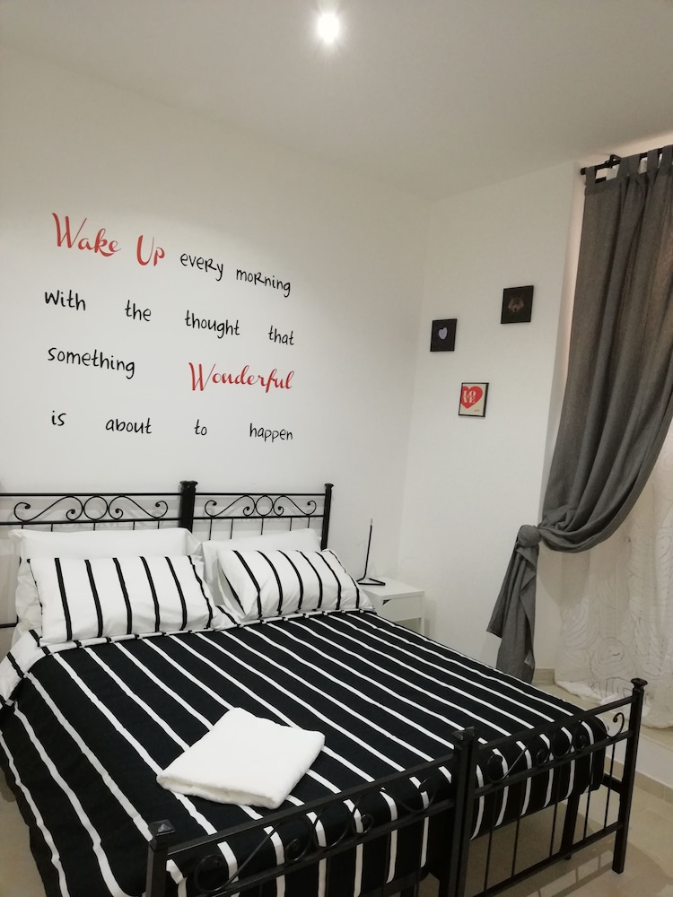 Deluxe Double Room (Lucilla) photo 2