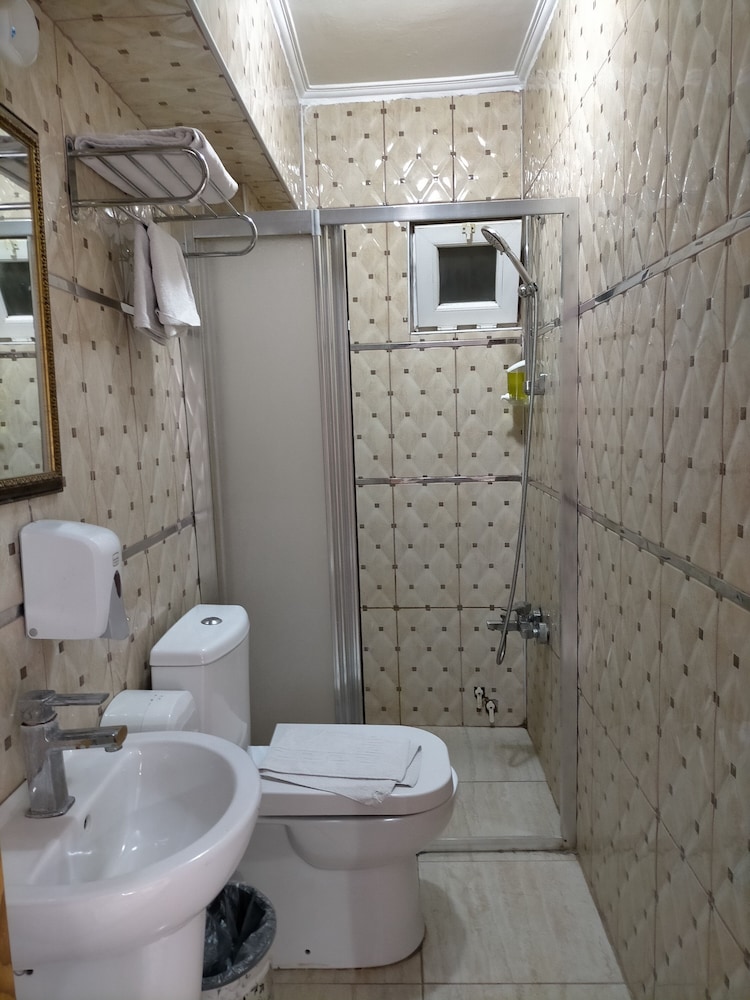 Standard Triple Room photo 2
