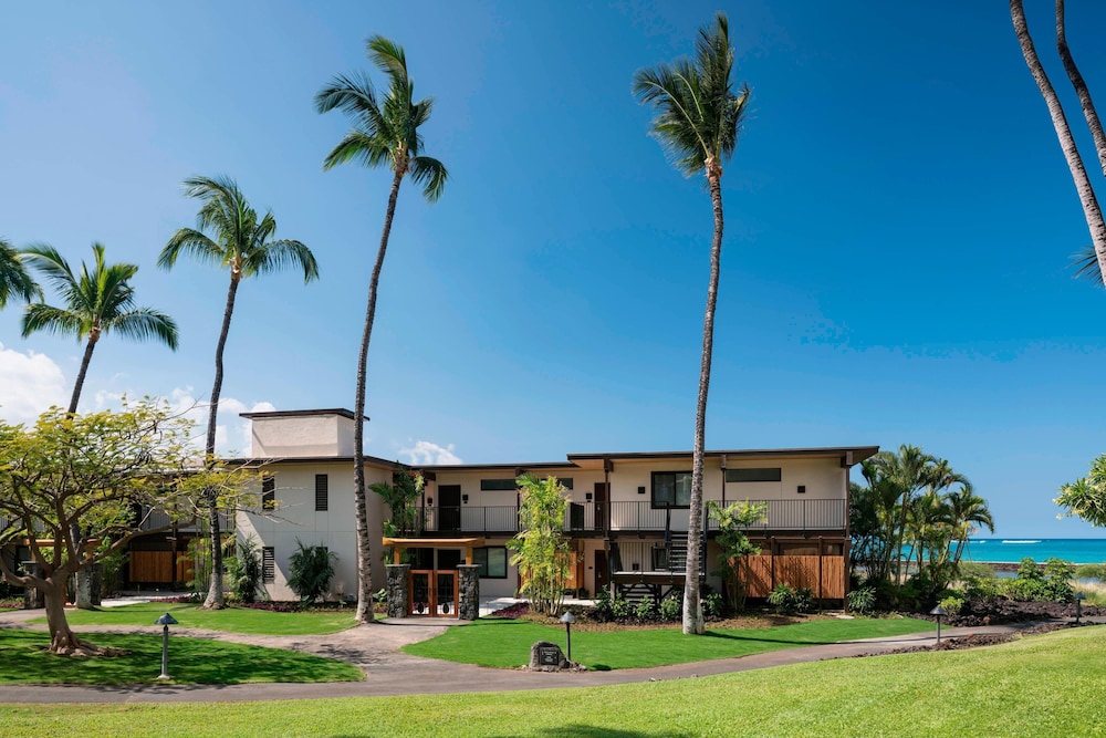 Na Hale Oceanfront 2 Bedroom Suite, Balcony