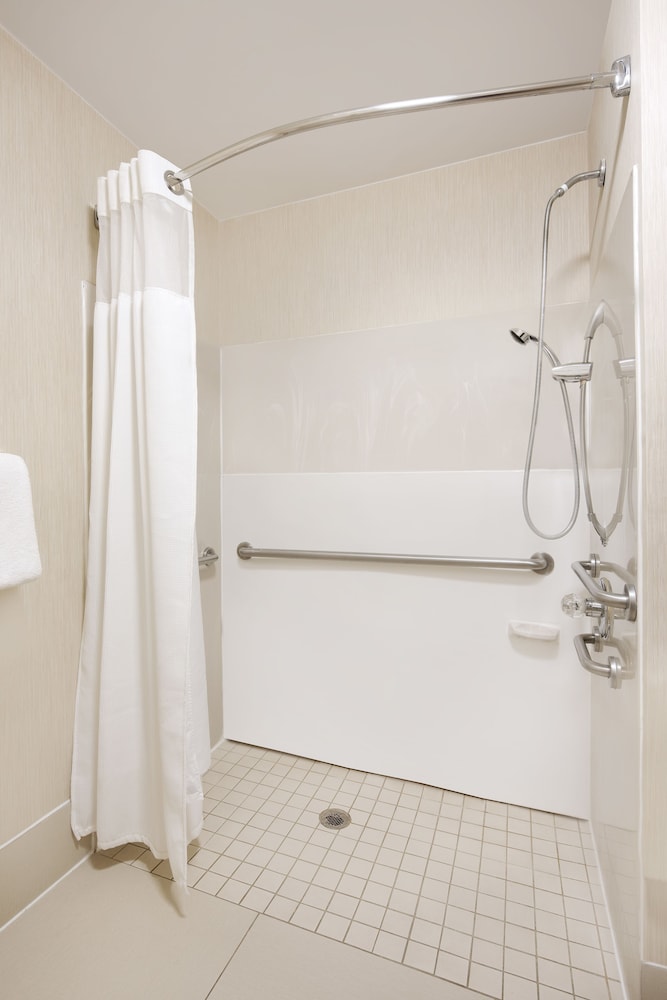 Suite, 1 Bedroom - Photo 5