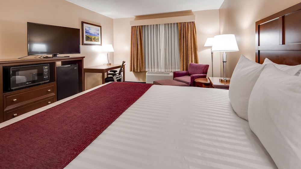 Suite, 1 King Bed, Non Smoking, Kitchen photo 2