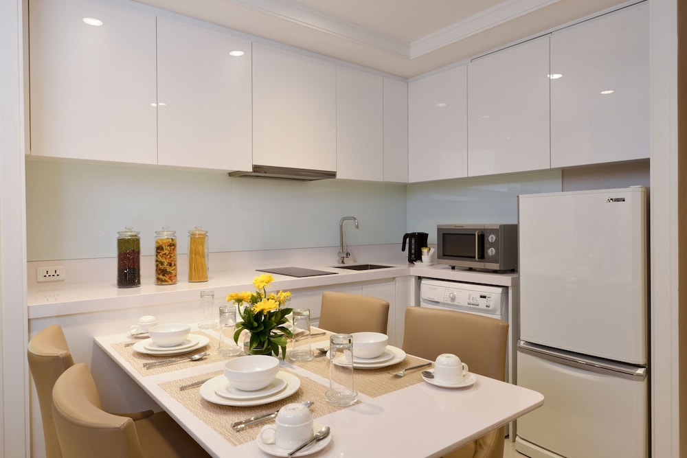 2 Bedroom Suite and 2 Extra Beds