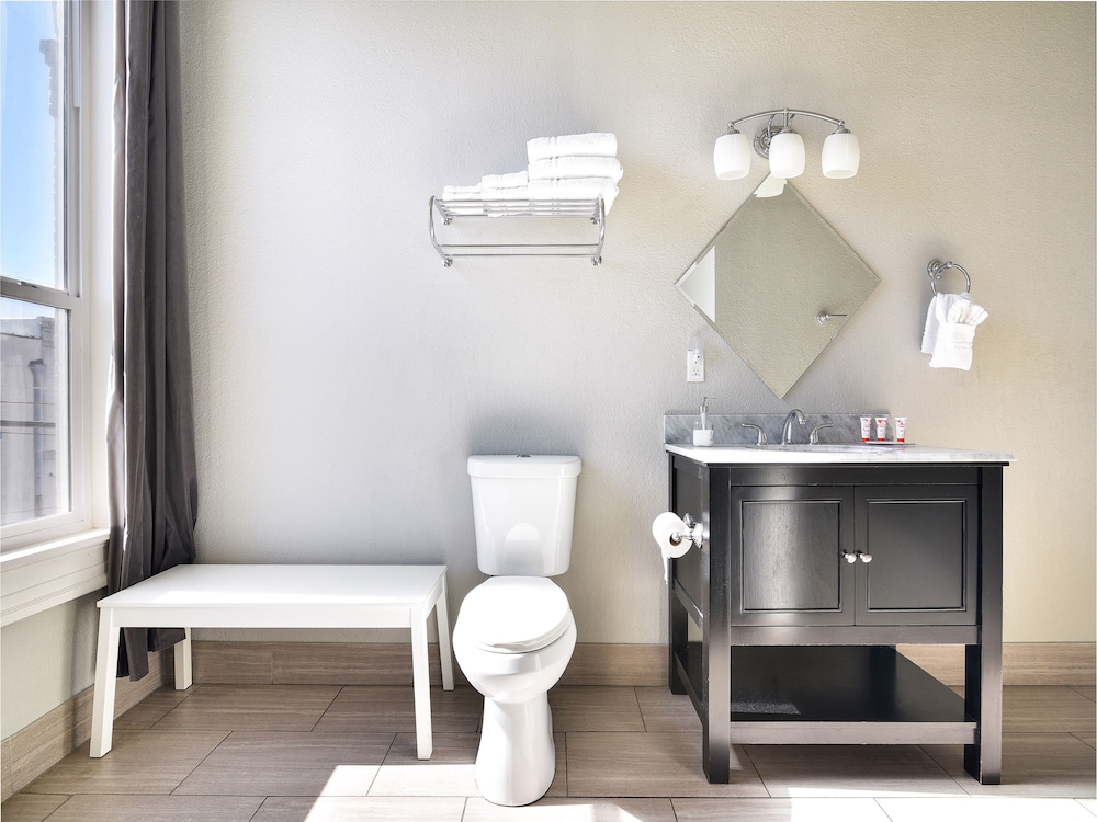 Executive Room, City View, Corner photo 3