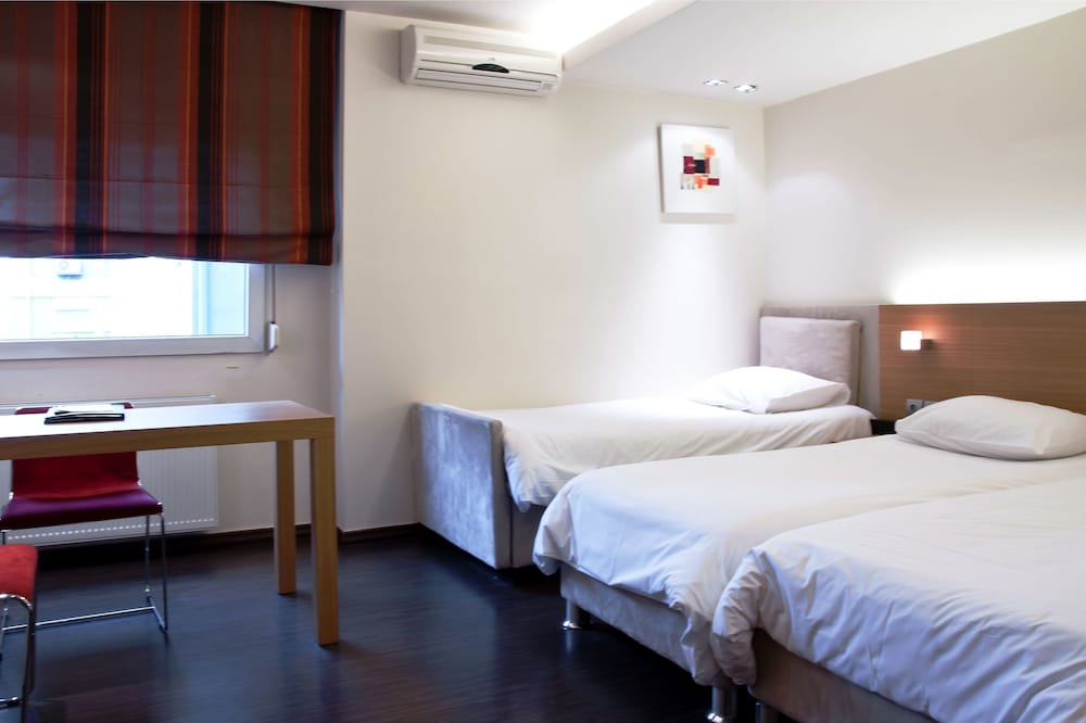 Superior Triple Room - Photo 1
