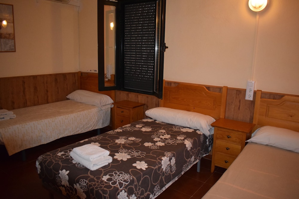 Habitación Doble Básica o con Dos Camas