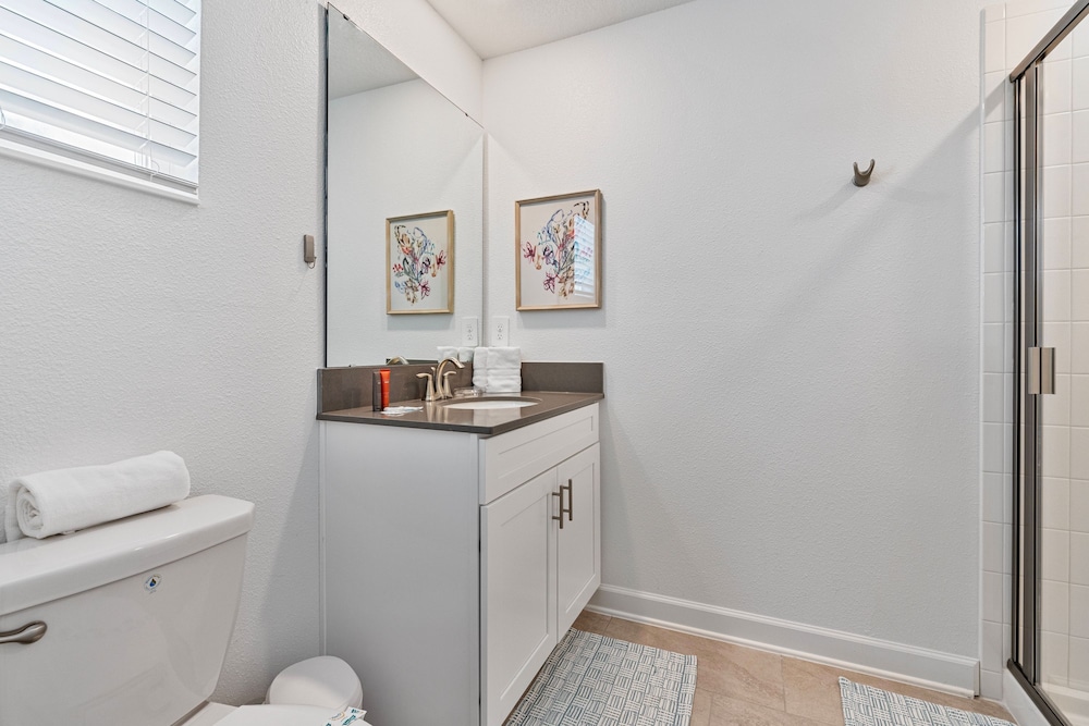 Brand New Home 5 Bedrooms 4 Baths At Storey Lake, Photo 8