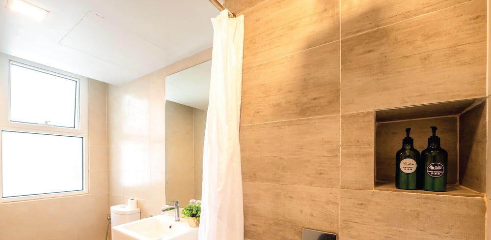 Skyvilla Premium Suites 3BR - Photo 6