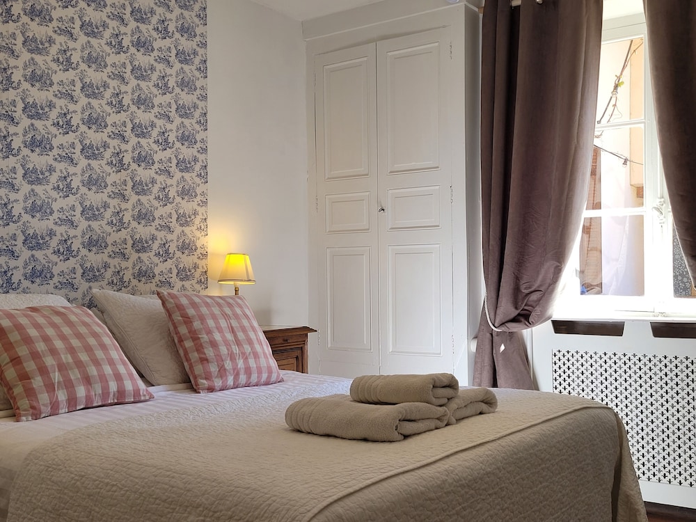 Double Room, Private Bathroom (Le clos) photo 1