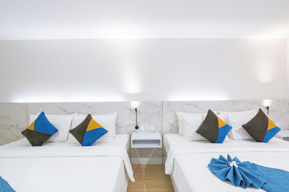Deluxe Twin Room - Photo 6
