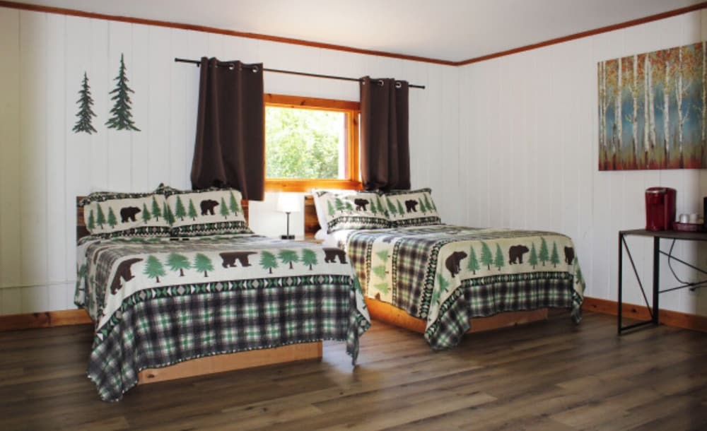Room, Kitchenette
