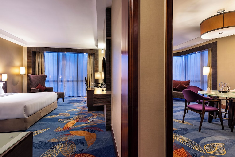 Executive Suite King Size Bed - Photo 5
