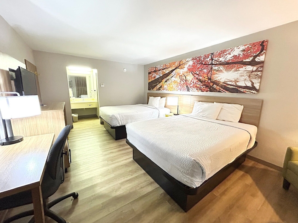 Room, 2 Queen Beds, Non Smoking (First Floor) - Photo 3