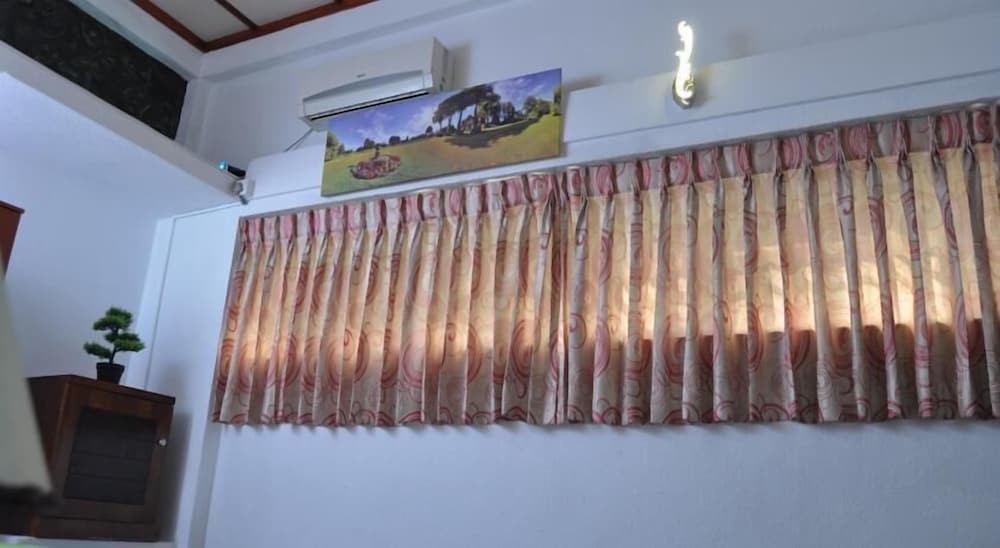 Superior Double Room, 1 King Bed, Balcony, Garden View photo 3