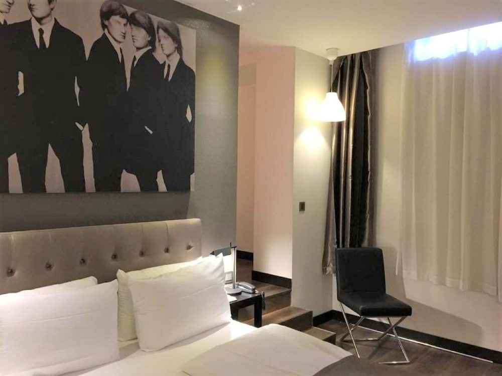 Low Budget Quadruple Rooms (in the basement) photo 1